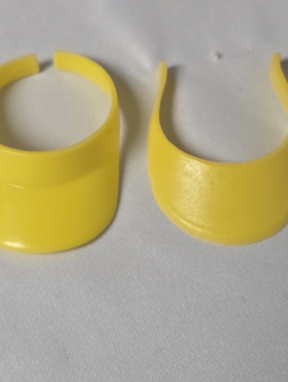 Barbie Vintage Yellow Sun Visors X2‎